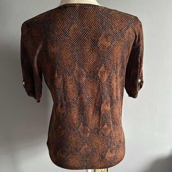 White House Black Market Top! - Picture 5 of 10